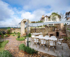 Unique and attractive villa garden models