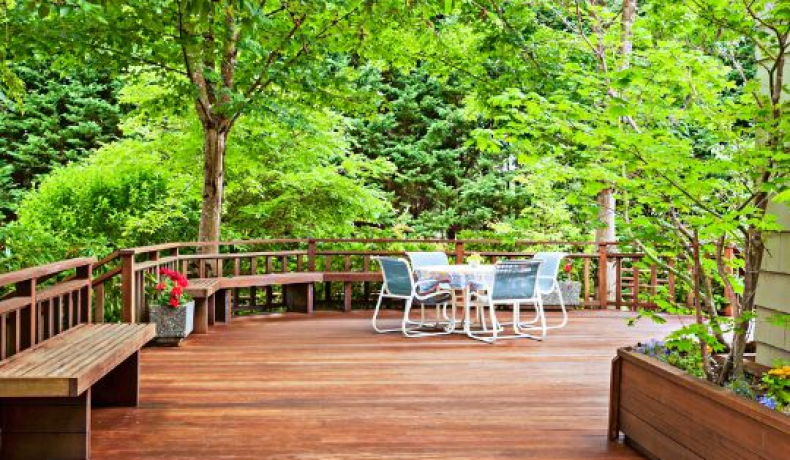 Outdoor plastic wooden railings: Things you didn't know